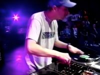 DJ Irie v DJ Selekt – 2002 DMC Battle for World Supremacy (Round 2)